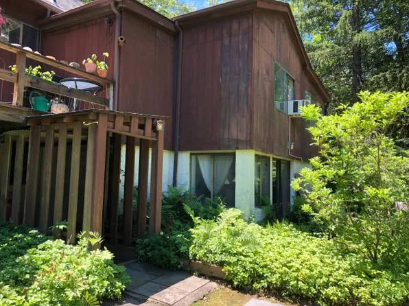 1 Hillside Ave, Goldens Bridge, NY 10526