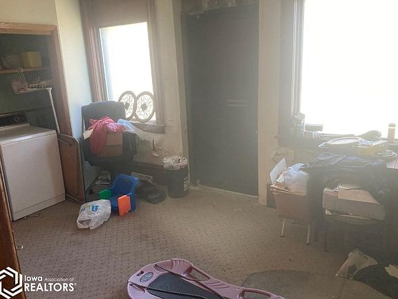 2nd image of 1407 Silver Lake Ave