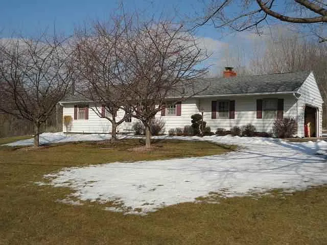 216 N Hackett Rd photo 1