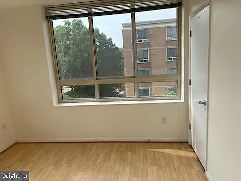 350 G St SW #525 — Photo 8