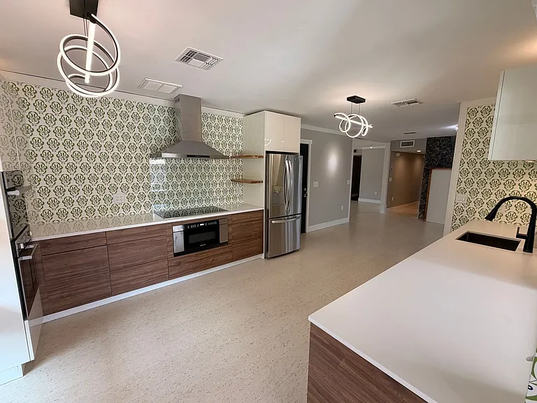 13139 W Seville Dr — Photo 6