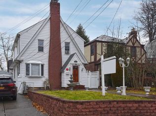 3356 Utopia Pkwy, Flushing, NY