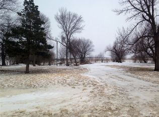 5497 Alice Rd, Walker, IA 52352