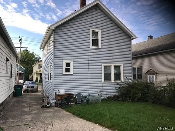 5th image of 146 Hastings Ave