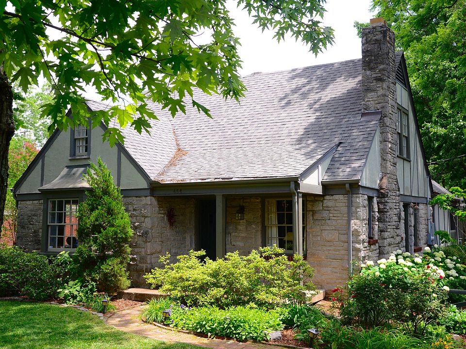 1st image of 406 W Kingwood Dr