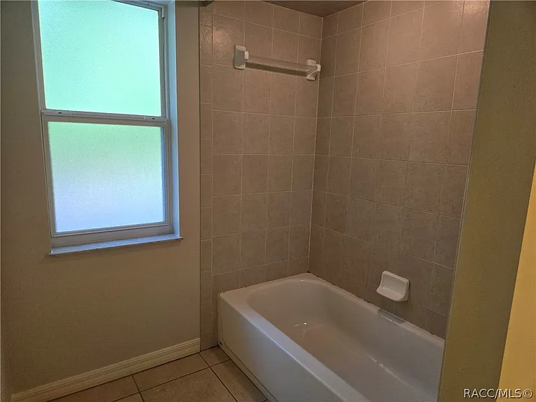 14 Hollyhock Ct — Photo 22