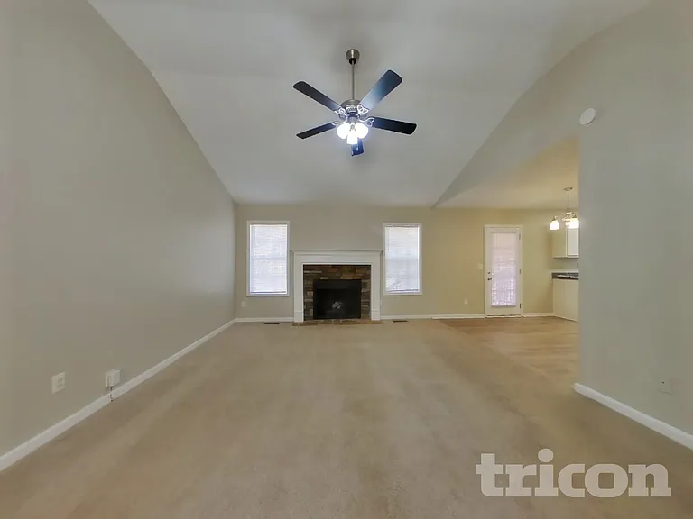 125 Gracie Xing — Photo 2
