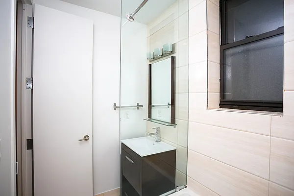 Rented by Nooklyn NYC LLC | media 5