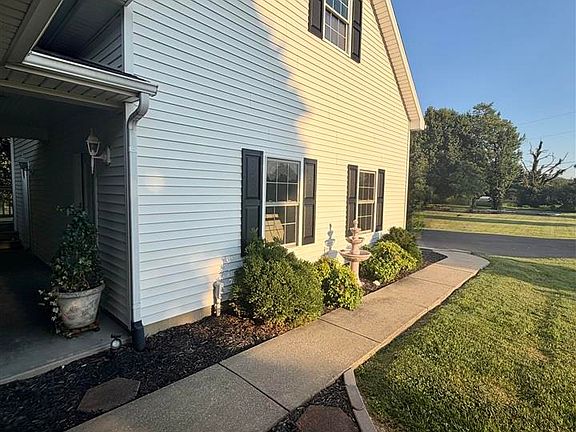 4th image of 1058 Crisp Rd