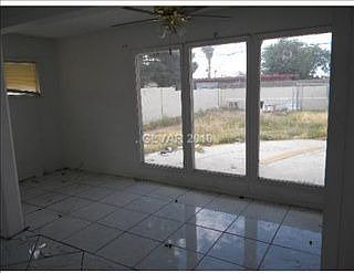 3rd image of 2316 Isabelle Ave