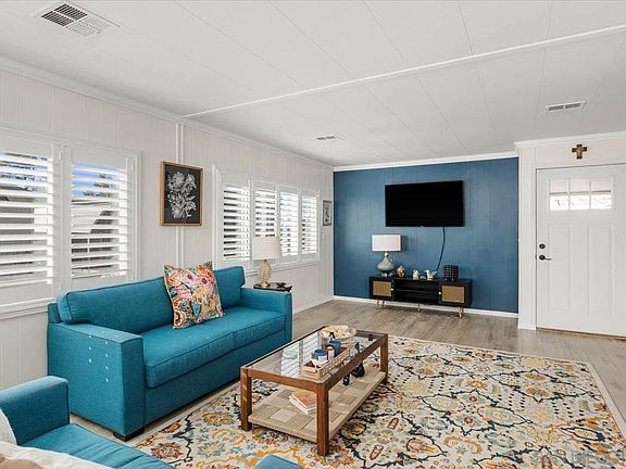 5th image of 7018 San Carlos St #60