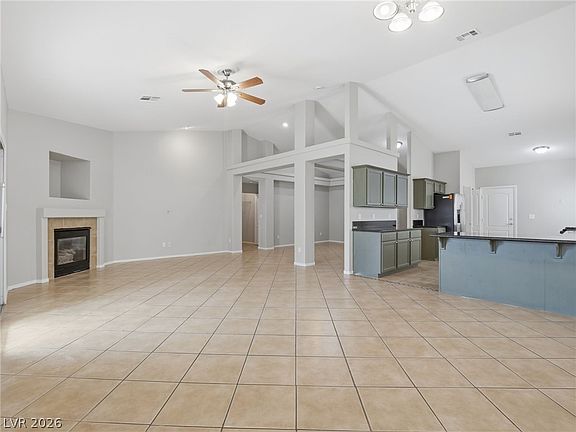 4th image of 48 Trailside Ct