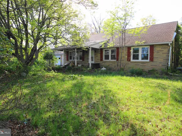 319 Fairhill Rd, Hatfield, PA 19440