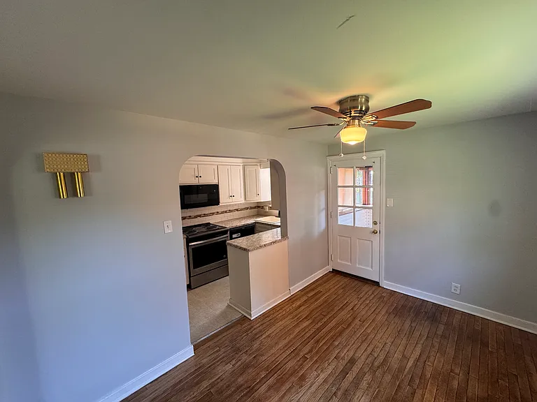 863 Fountain Ave — Photo 7