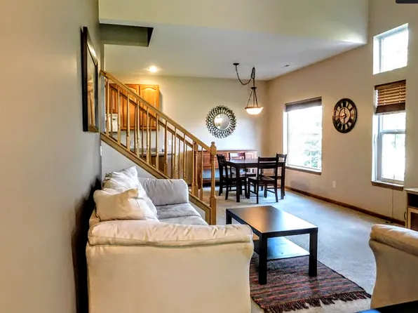 116 Bridgewater Trl, Hudson, WI 54016