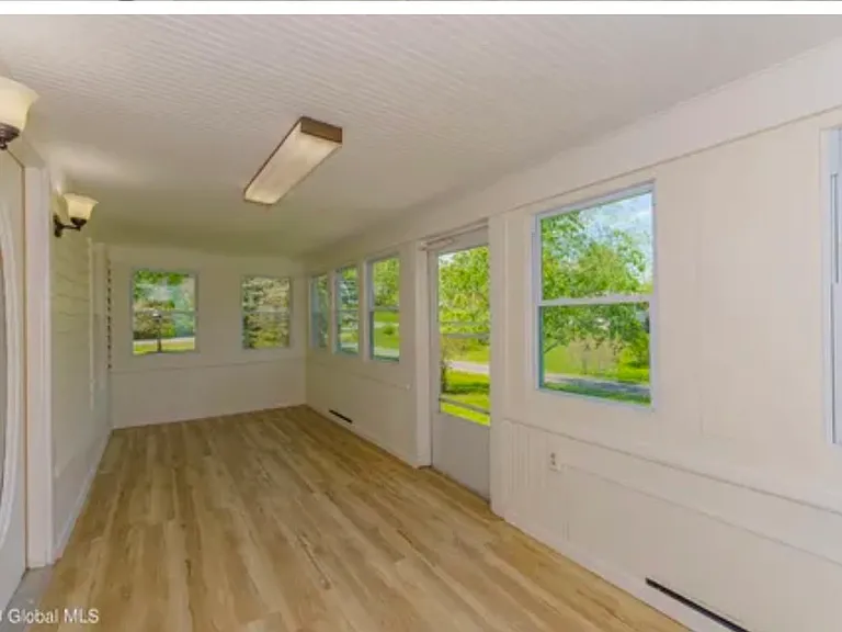 394 Moonlawn Rd — Photo 3
