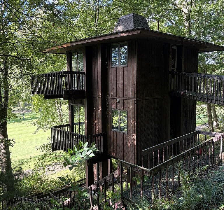 1st image of 164 Cook Ln