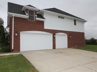 631 Schmitt Rd, Indianapolis, IN 46239