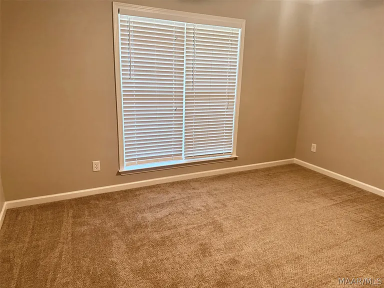 1136 Hallwood Ln — Photo 20