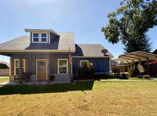 120 Fairview St, Blossom, TX 75416