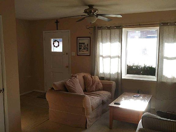 3rd image of 1617 Borbeck Ave #1