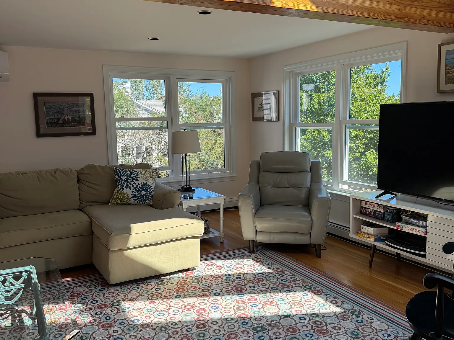 3 bed, 2400 sqft, $3,700 — Photo 4