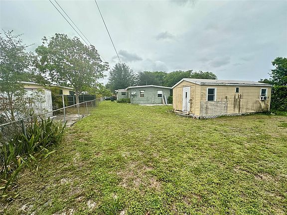 4th image of 440 NW 134th St