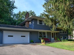 1910 Stowe Ave, Arden Hills, MN 55112