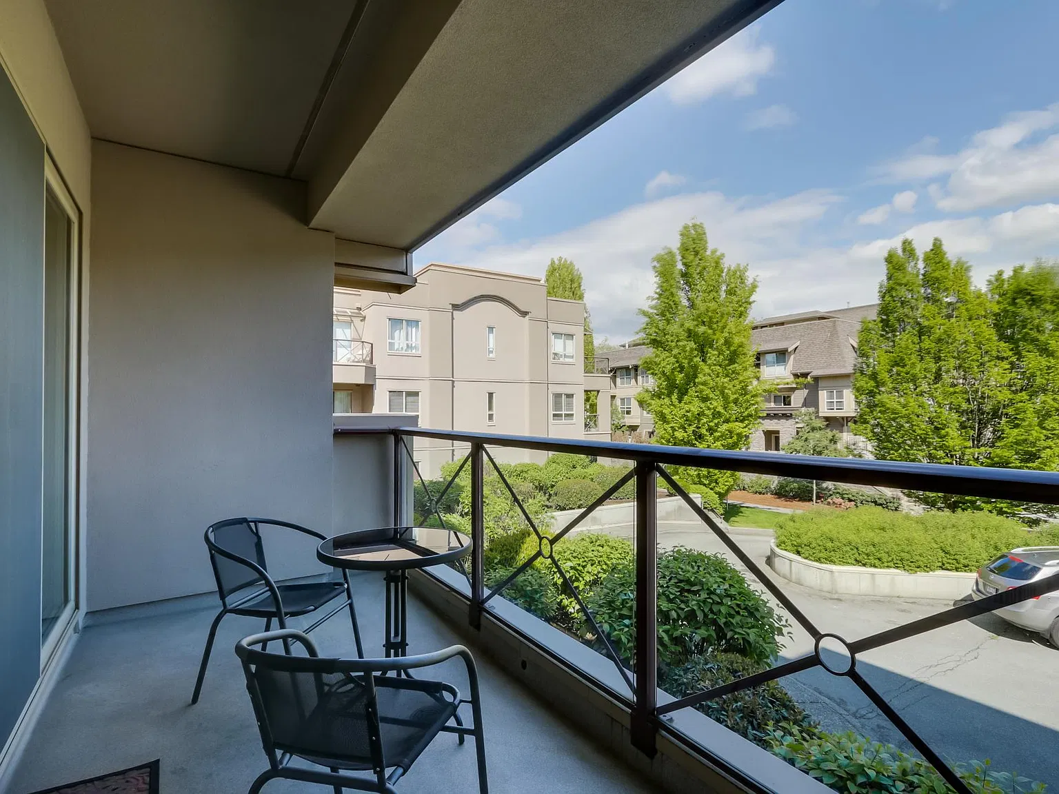 2 bed, 855 sqft, $3,150 — Photo 1