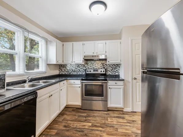 8125 Perry Creek Rd, Raleigh, NC 27616