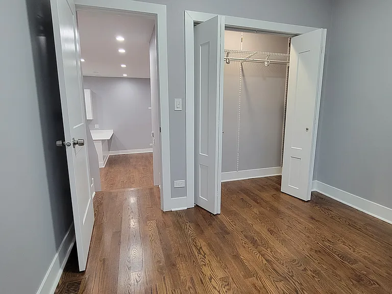 1162 W 19th St #13 — Photo 7