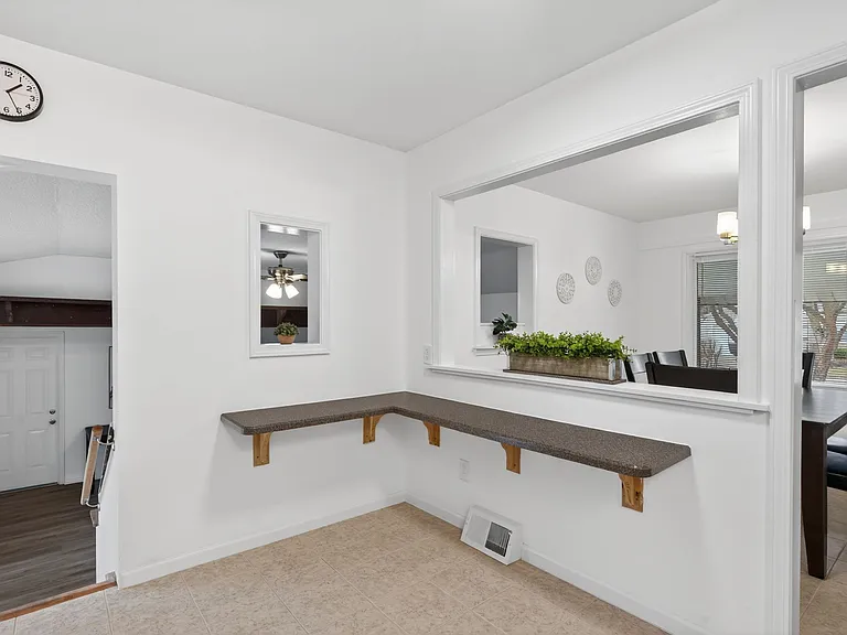444 Rosedale Ter — Photo 16