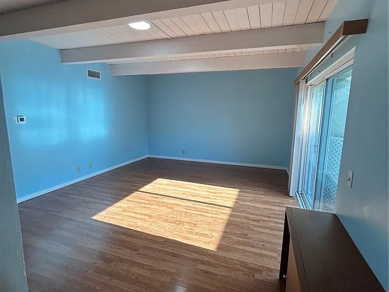 5249 Village Circle Dr — Photo 3