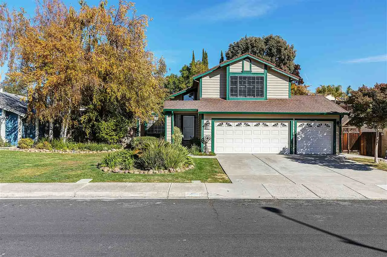 2927 Sunflower Dr photo 1