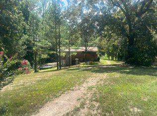 375 Kee Ln, Camden, TN 38320