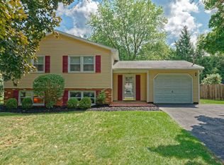 4 Greenridge Dr, Clifton Park, NY 12065