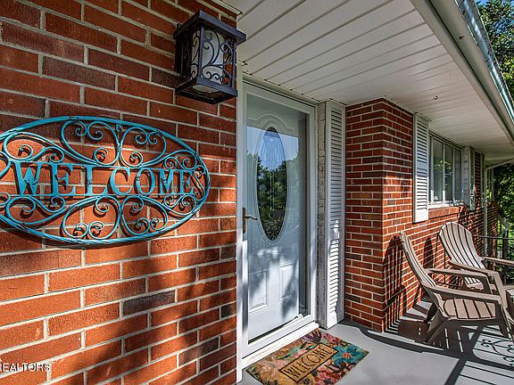 4th image of 6014 Centerwood Dr