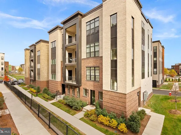 22171 Springside Ter #400, Ashburn, VA 20148