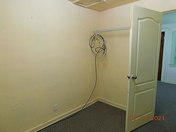 4th image of 2421 W 3rd St