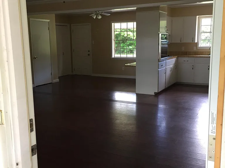 527 Highpoint Dr — Photo 12