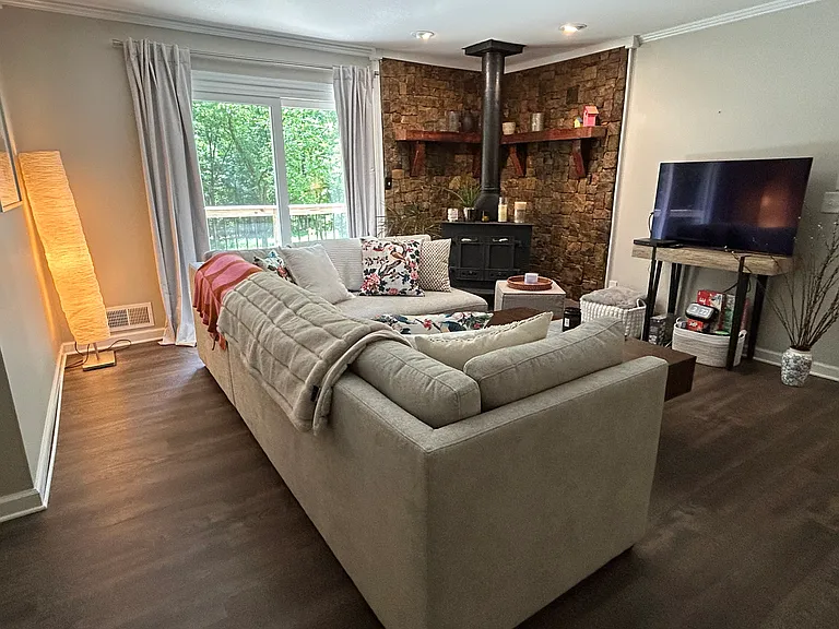 130 Judy Ln — Photo 4