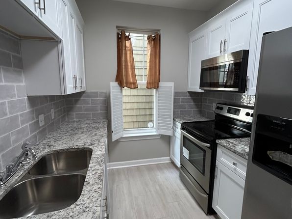 18605 Ruffner Dr UNIT 1D