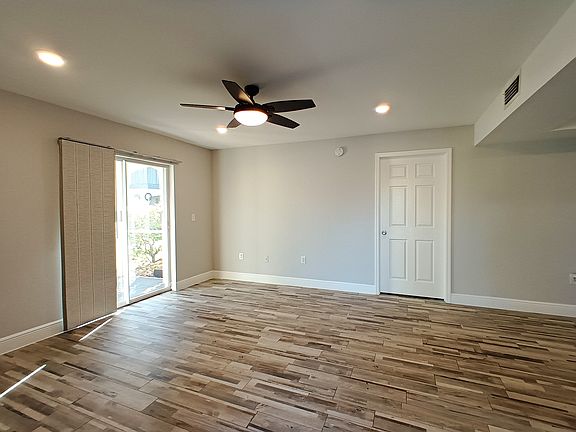 5th image of 3407 Winkler Ave APT 303