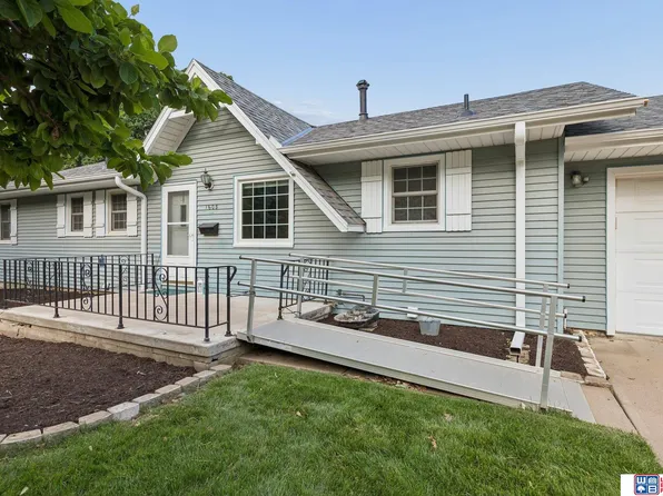 1608 Lincoln Rd, Bellevue, NE 68005