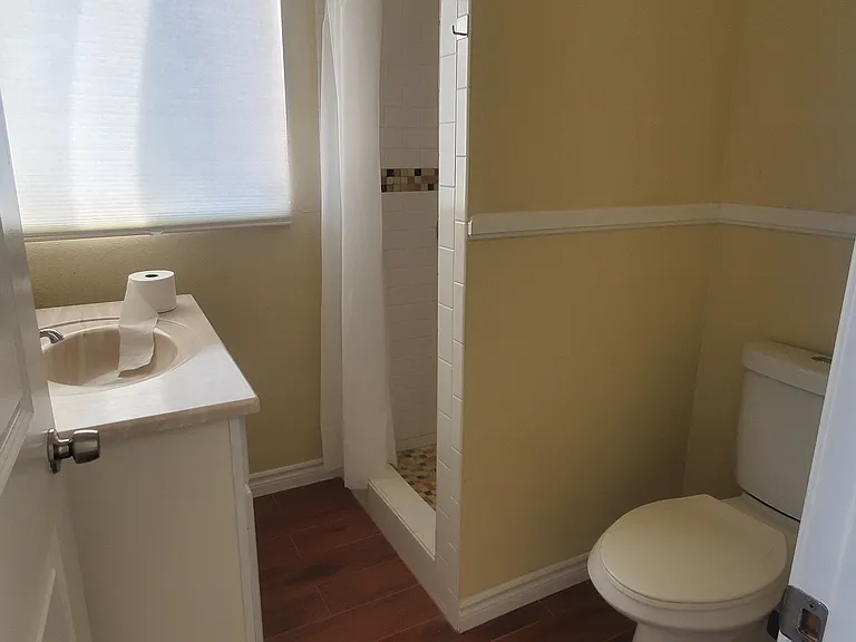 332 Twickenham Ave #1/2 — Photo 14