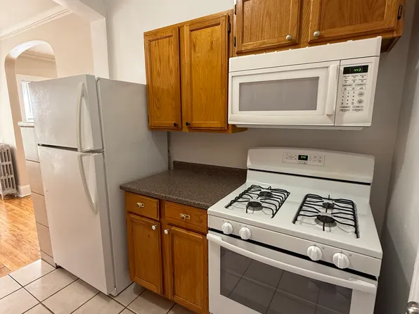 4937 N Whipple St APT 1E, Chicago, IL 60625