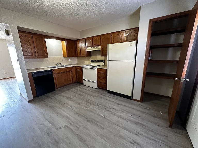 Clifton Height Apartments — Photo 40