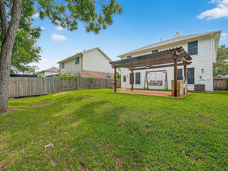 16602 Pademelon Dr — Photo 28