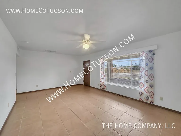 4738 E Cooper St — Photo 4