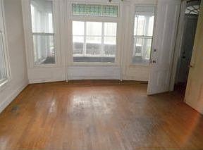 1st image of 124 Henry St